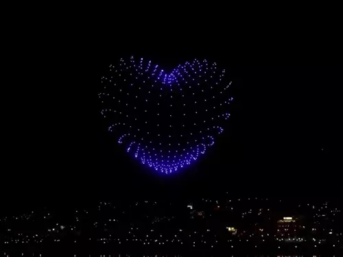 Hradec Králové zažije velkolepý konec prázdnin s dronovou show