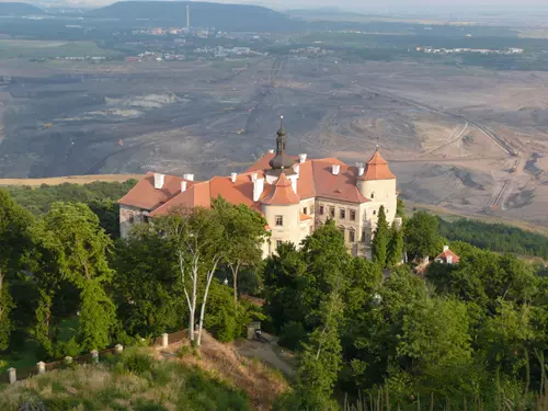 Hradozámecká noc na Jezeří