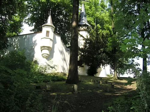 Psí hřbitov na zámku v Kunštátě