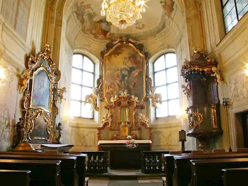 Zámecká kaple Nanebevzetí Panny Marie – Libeňský zámeček 