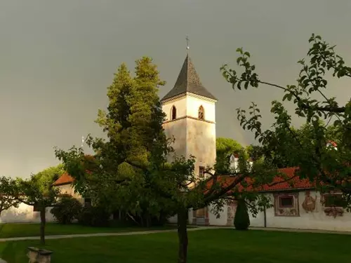 Poutní mše v kostele Narození Panny Marie na zámku Kratochvíle 