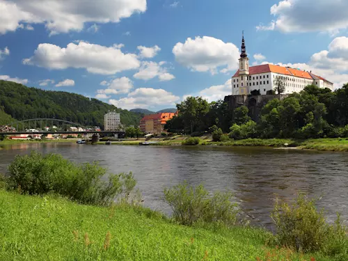 Vezměte děti na zámeckou prohlídku do Děčína, nudit se nebudou