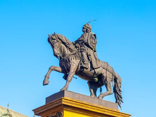 10 tipů, kde objevíte sochy našich panovníků a státníků