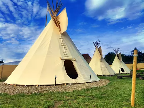 Teepee Camp Lounky – ubytování v indiánském týpí!