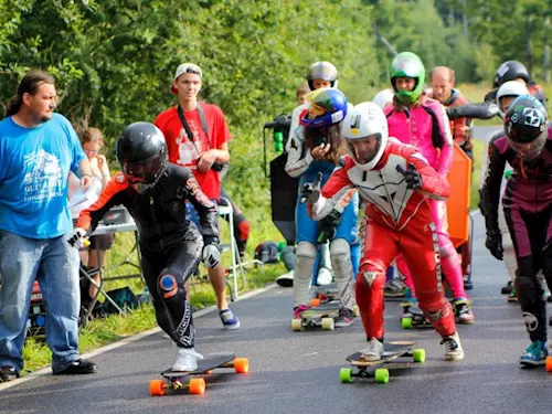 Závod Kozákov Challenge je již tradicním vrcholem ceské downhillové sezóny