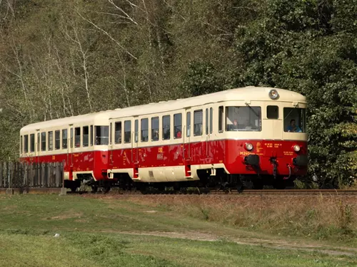 Historickým motoráčkem do Mariánské Týnice