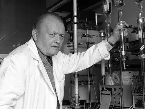 Antonín Holý – český chemik a jeden z nejvýznamnějších českých přírodovědců
