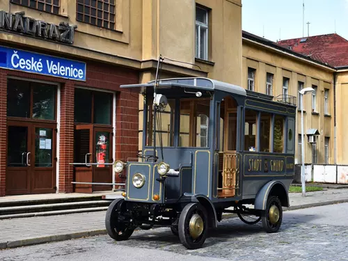 Jízdy historickým trolejbusem v Českých Velenicích