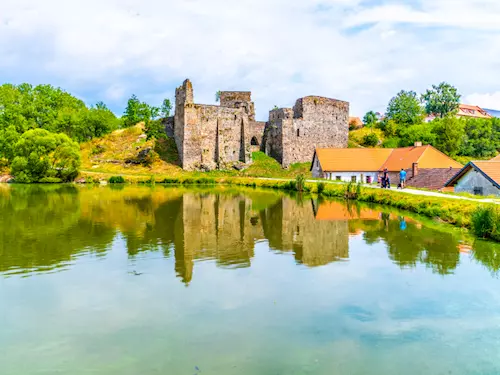 Zřícenina hradu Borotín – pravá hradní romantika