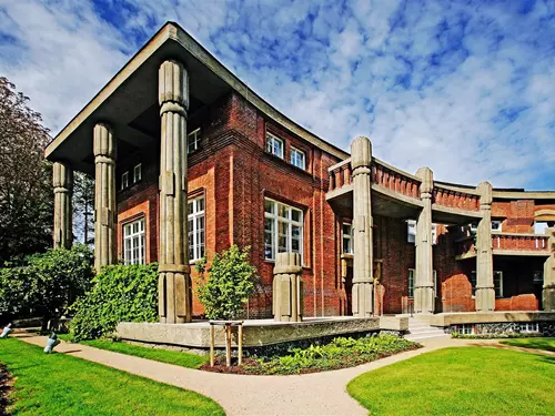 Věda a historie není nuda: Iconic Houses – architektura 20. století a slavní tvůrci ikonických vil