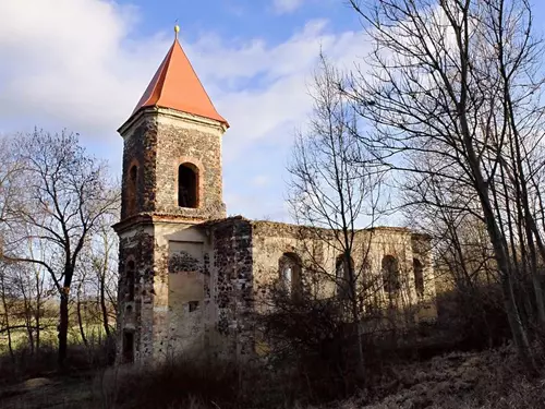 Zřícenina kostela sv. Michala u Krásného Dvora