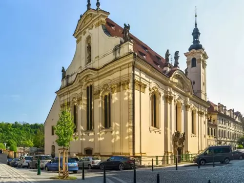 Komentovaná prohlídka kostela sv. Šimona a Judy s procházkou po Starém Městě