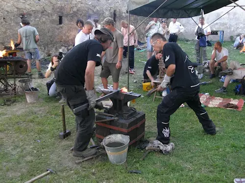 Na Buchlov i letos zavítají kovári