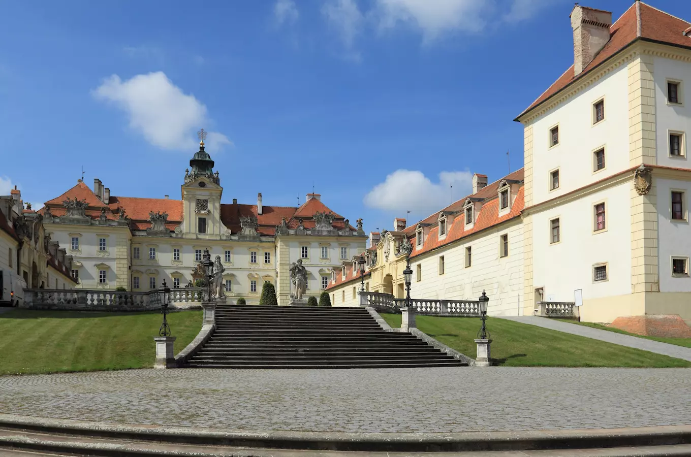 Valtice nabídnou nově zrekonstruované barokní divadlo, jízdárnu a zahradní domek