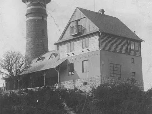 Turistická chata u rozhledny na Krkavci poblíž Plzne, 1924