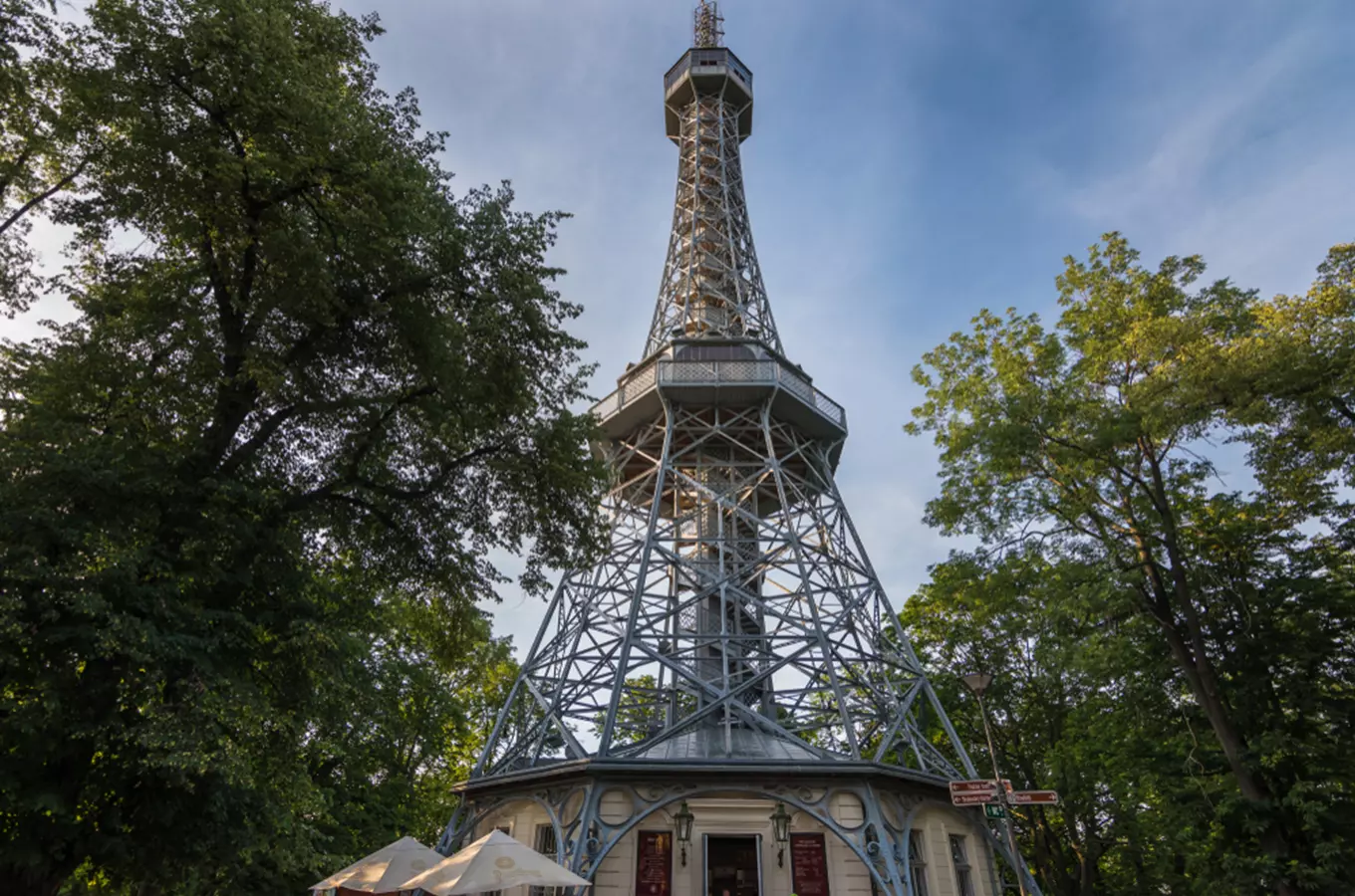 #světovéČesko a tajemství Eiffelových mostů a rozhledny na Petříně