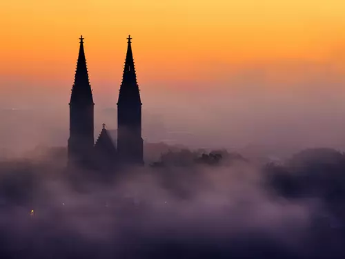 Vyšehrad – historické hradiště a barokní pevnost v srdci Prahy
