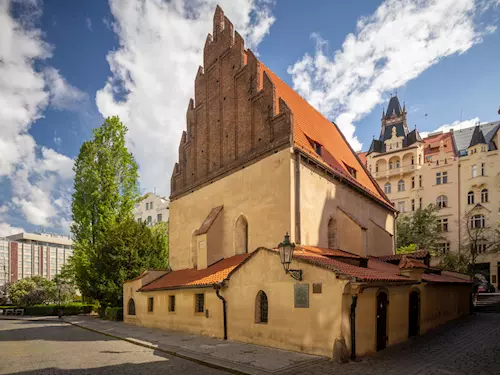 Staronová synagoga v Praze, kudy z nudy