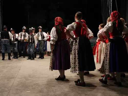 Půlstoletí s folklórem – soubor Májek slaví 50. narozeniny