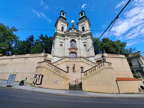 Kostel sv. J. Nepomuckého Na Skalce – prohlídka interiérů s historikem