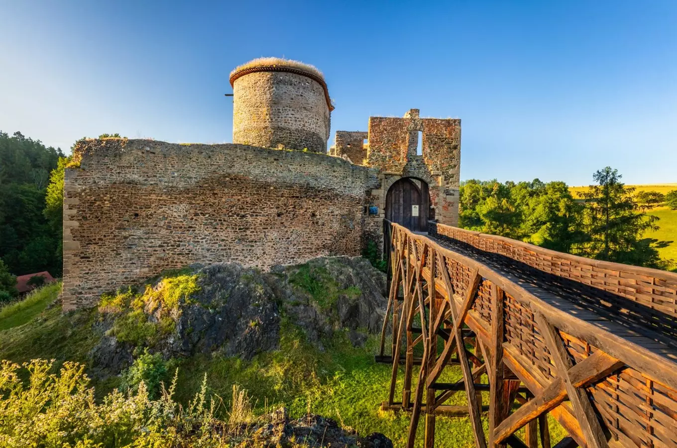 Starobylý hrad Krakovec – v kapli sloužil mše Mistr Jan Hus