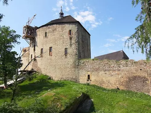 Bežíme na hrad Tocník je první akcí seriálu