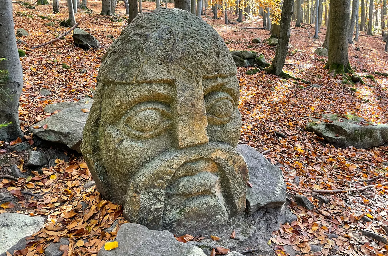 Kamenná hlava na hoře Blaník