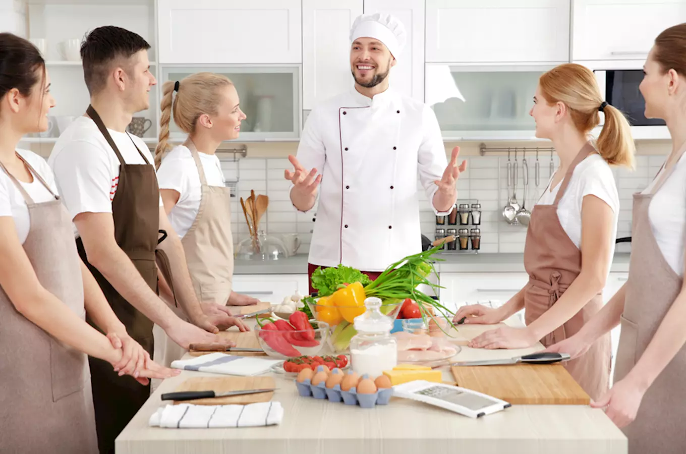 Kde se naučíte se doopravdy vařit? Tipy na kurzy vaření nejen pro začátečníky