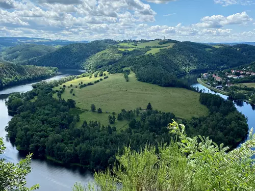 Vyhlídka Solenická podkova – romantický výhled na meandr Vltavy