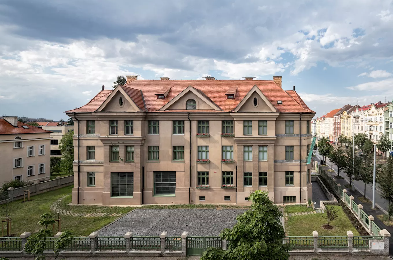 Semlerova rezidence – dům Oskara a Jany Semlerových v Plzni architekta Adolfa Loose 