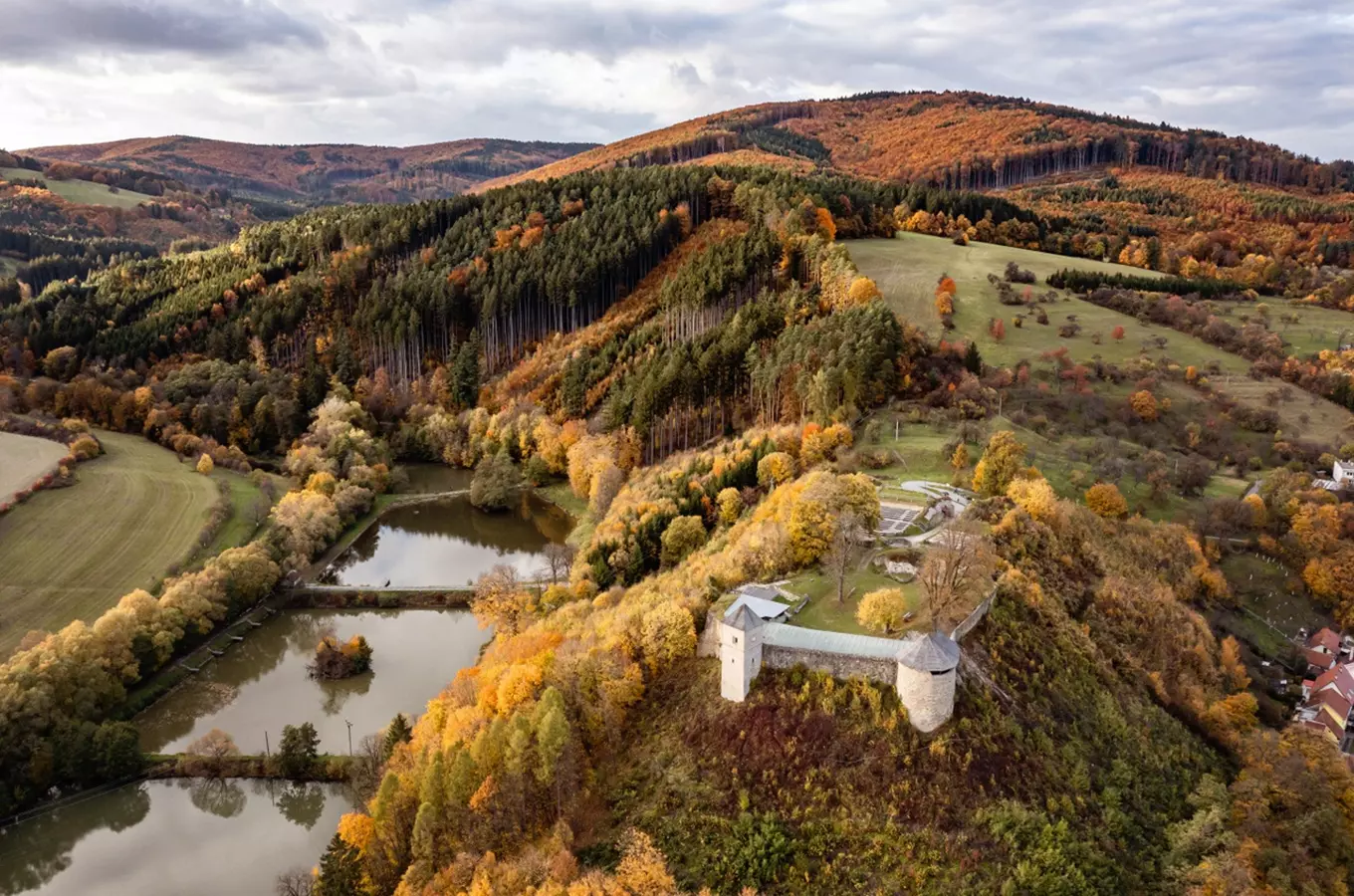 Tipy na výlet na hrady, tvrze a zříceniny v Česku, Kudy z nudy