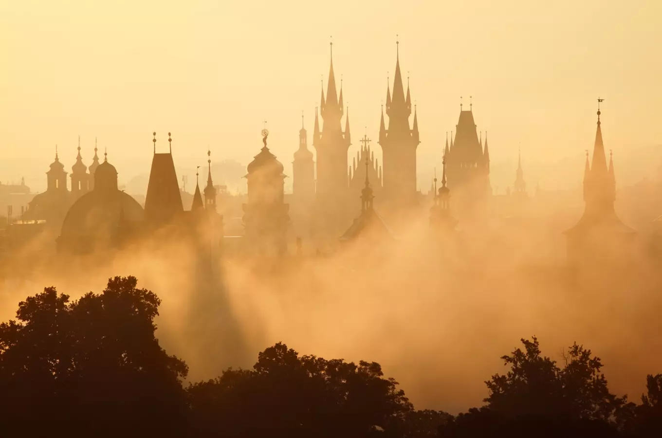 Věda a historie není nuda: Praha stověžatá má ve skutečnosti věží víc než tisícovku