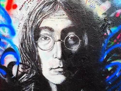 Lennonova zeď, sametová revoluce, láska a mír: ikonická místa tichých protestů proti režimu