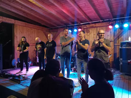 Mňága a Žďorp – open air koncert na Barokním dvoře Borotín