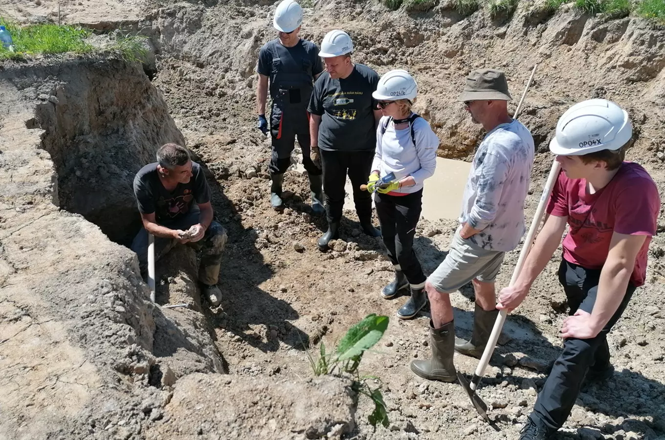 Zážitková těžba vltavínů nedaleko Českého Krumlova