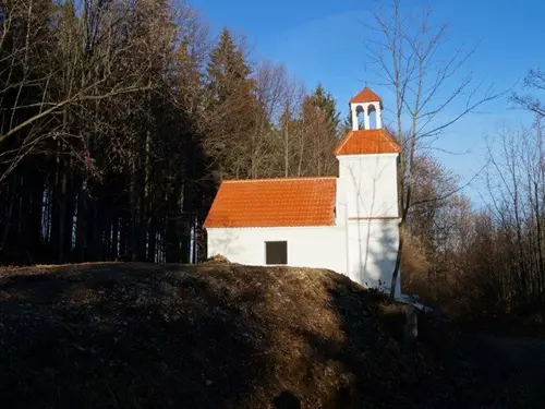 Hauerova kaple a křížová cesta u bývalé osady Jedlovec
