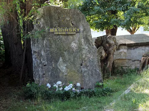 Hřbitov v Praze Řepích s hrobem Václava Babinského