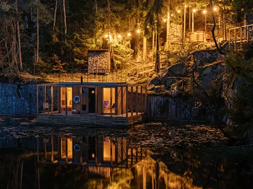 Hidden Retreat – plovoucí sauna na lomu Hranice
