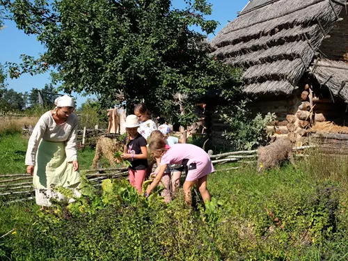Prožijte slavnosti slunovratu v Zeměráji u Orlické přehrady