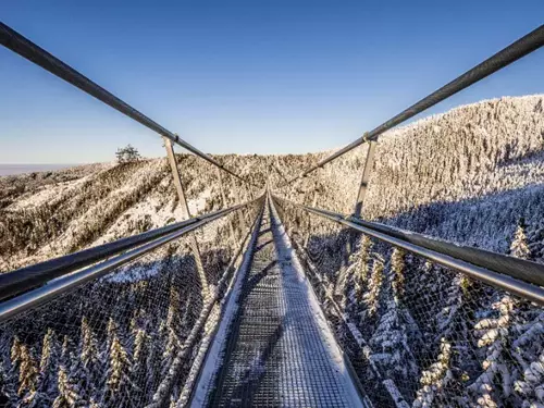 Večerní výšlap na sněžnicích na Sky Bridge 721 na Dolní Moravě