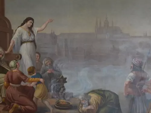 Malovaná opona v Předčicích u Týna nad Vltavou