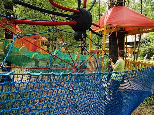 Lanáček v Zooparku Chomutov – dětské lanové centrum