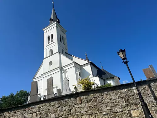 Lesopark pod kostelem na Borové
