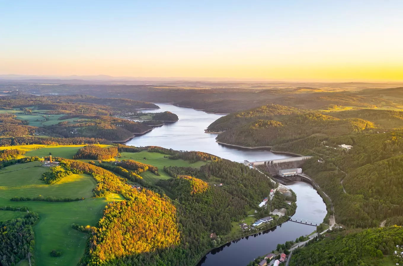 Objemem největší přehradní nádrž v České republice – přehrada Orlík