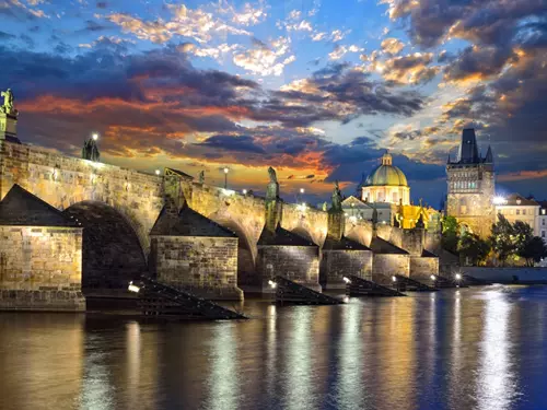 Karlův most v Praze – nejstarší pražský most  