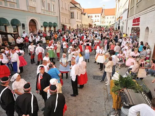 Folklorní festival Sousedé v Mikulove