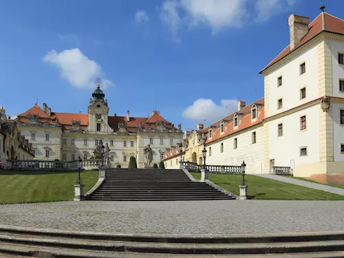 Valtice nabídnou nově zrekonstruované barokní divadlo, jízdárnu a zahradní domek