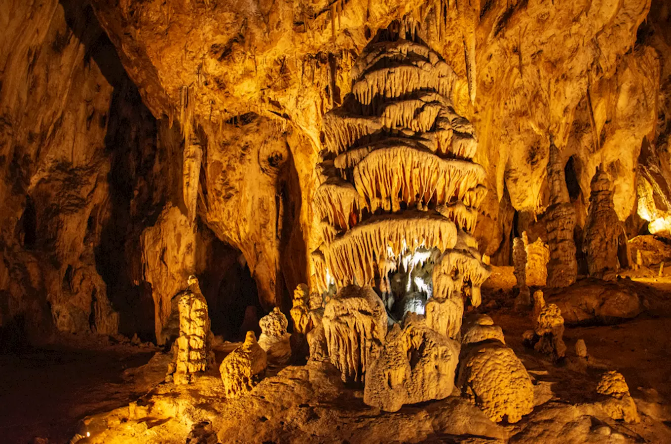 Moravský kras láká i v zimě – vydejte se do tajemných jeskynních komplexů