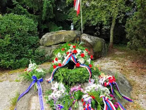 Památník obětem pokusu o přechod státní hranice v Hájku u Všerub