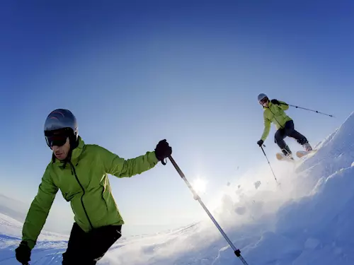 Razula nabídne večerní lyžování a svezení skibusem do areálu zdarma 